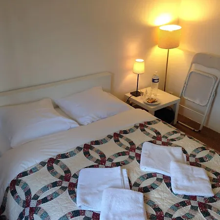 فندق مبيت وإفطار La Gueulardiere *